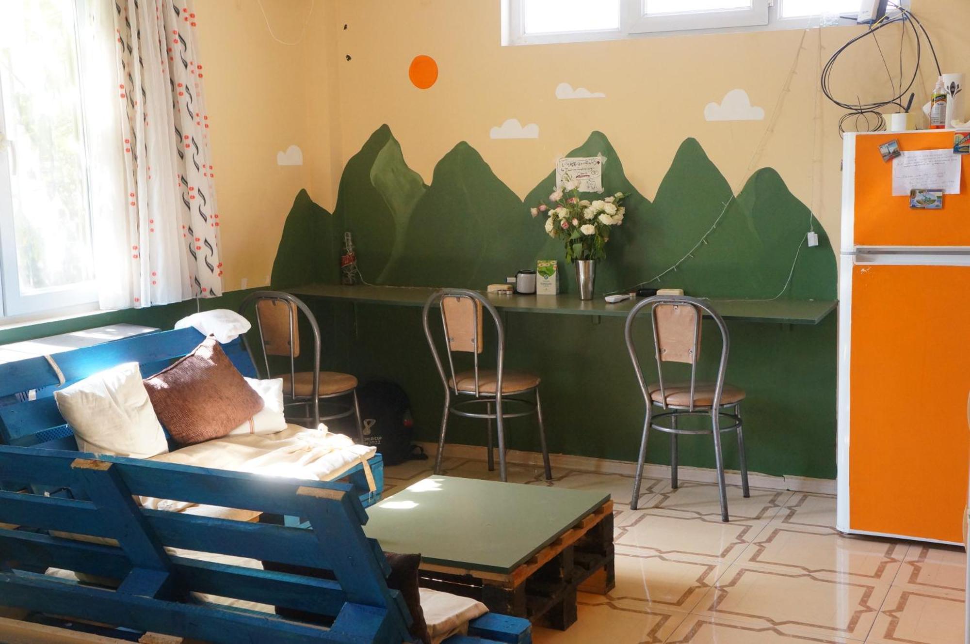 Harmony Backpackers Hostel باتومي المظهر الخارجي الصورة