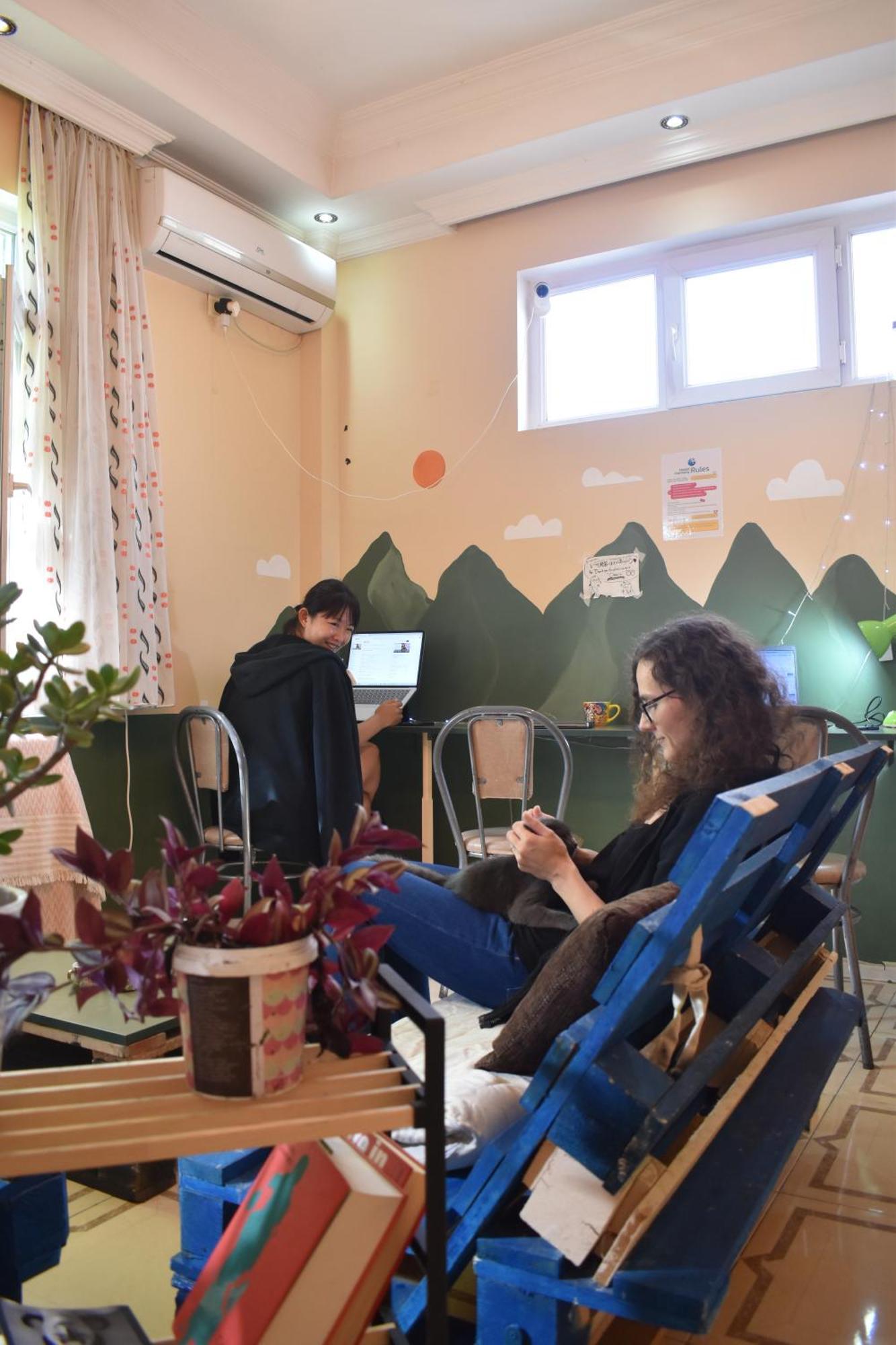 Harmony Backpackers Hostel باتومي المظهر الخارجي الصورة