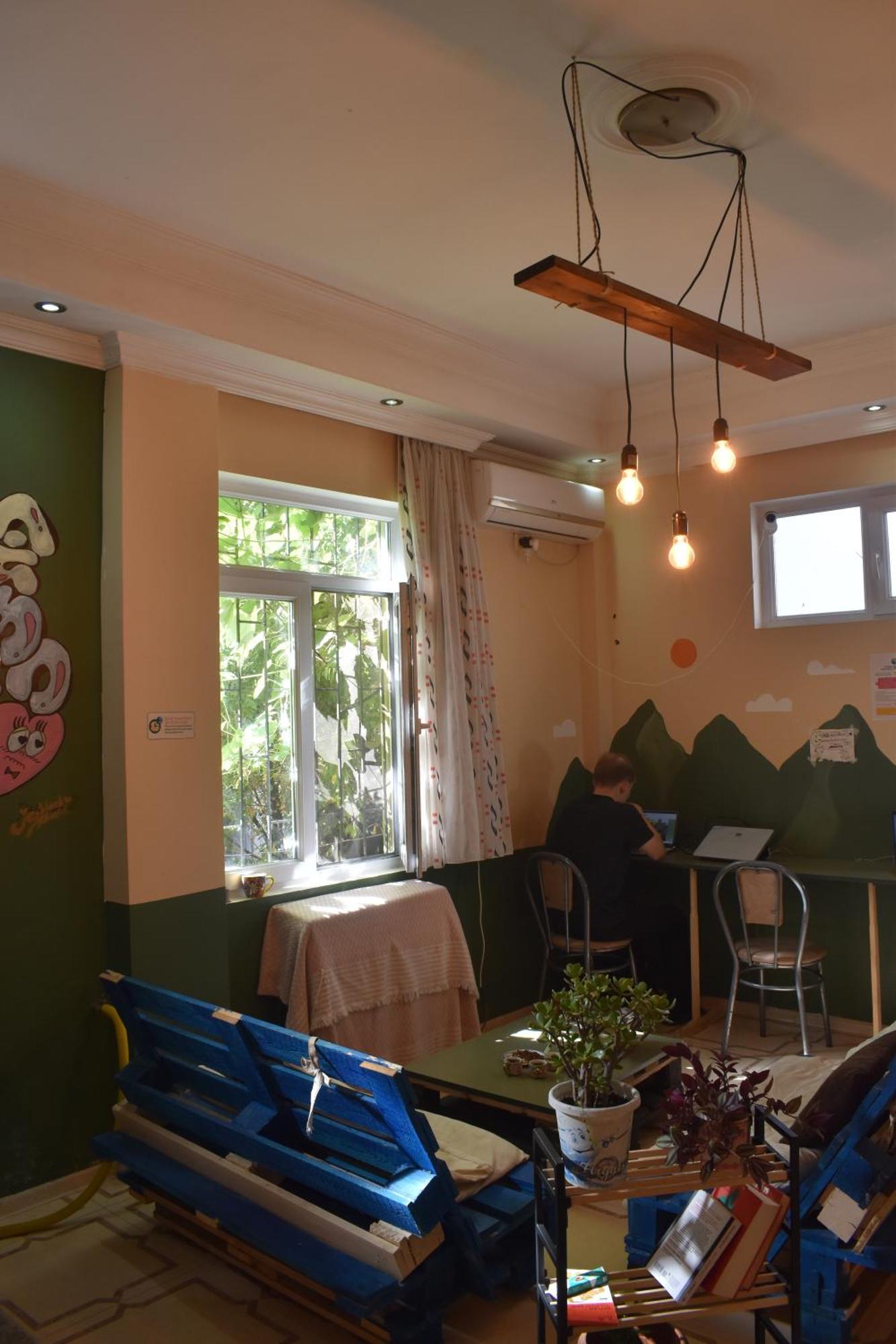 Harmony Backpackers Hostel باتومي الغرفة الصورة
